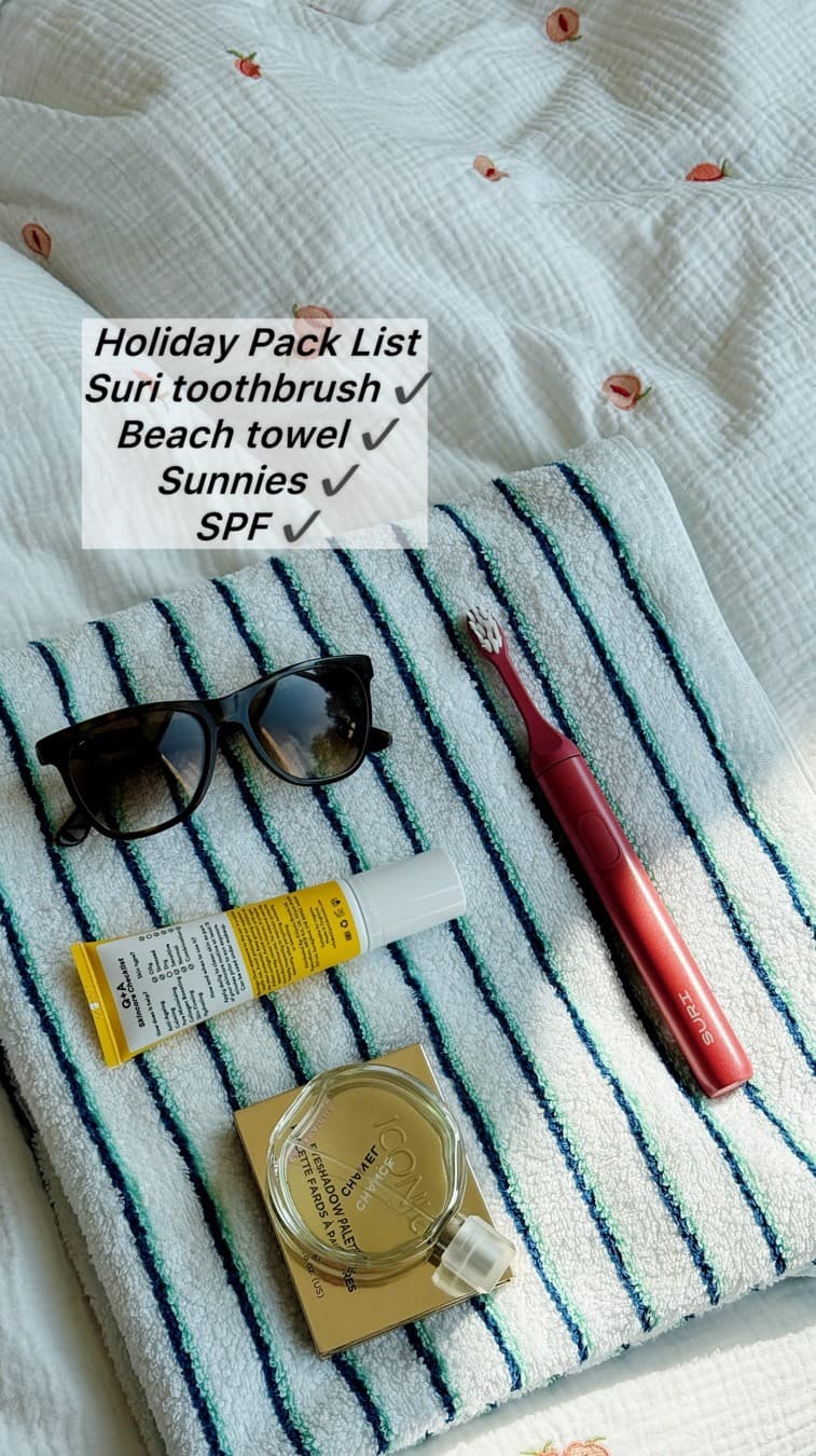 SURI // Sustainable Rituals · Flatlay ad