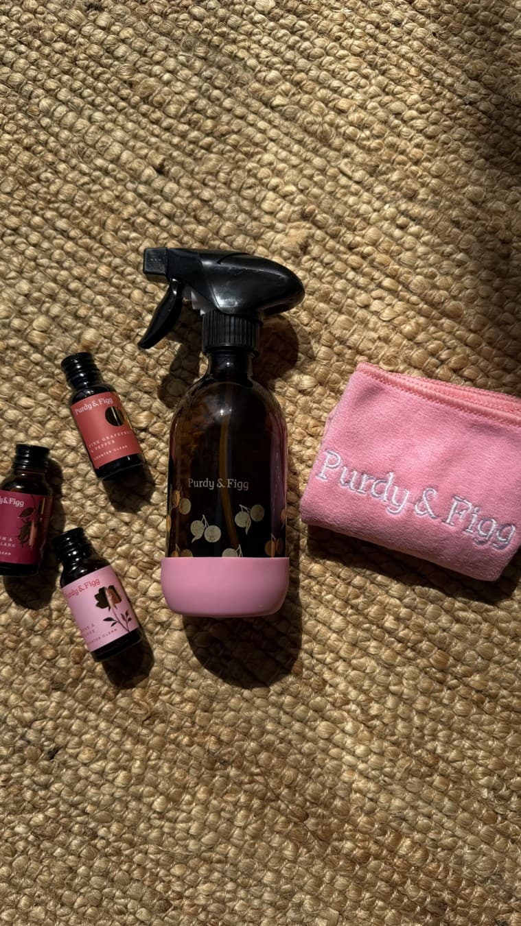 Purdy & Figg · Flatlay ad